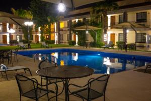 Bassein majutusasutuses Hotel Colonial Ciudad Juarez või selle lähedal