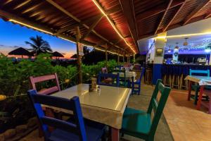 Restaurace v ubytování Las Lajas Beach Resort