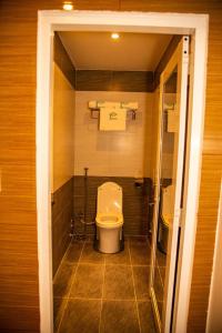 Koupelna v ubytování Phuc Hotel