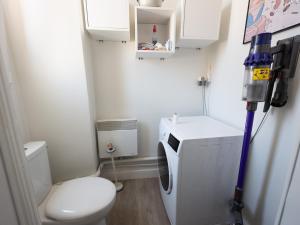 Kúpeľňa v ubytovaní Appartement Haut de Gamme Centre-Ville, 50m Plage, Parking Privé, 4 Couchages - FR-1-197-552