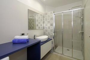 Koupelna v ubytování Villa Tina in Pinezići (Haus für 10 Personen)
