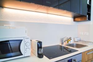 Gallery image of Lex Home in a Luxury Hotel in Herzelia  +7 photos