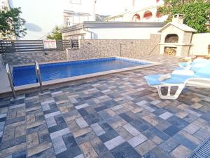 Bazén v ubytovaní Holiday Home in Senj with Pool near Beach alebo v jeho blízkosti