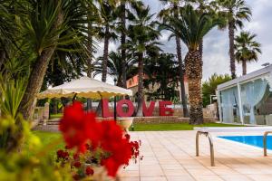 Bazén v ubytování B&B Villa Adriana nebo v jeho okolí
