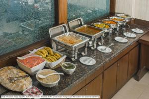 Makanan di atau berdekatan hotel