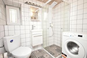 Stylish home in downtown Budapest for 2-4 people 1082 Budapest, 2 Harminckettesek tere kép - 2