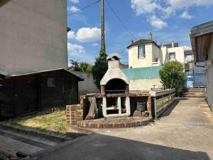 Gallery image of Maison Jardin Proche Paris in Villejuif