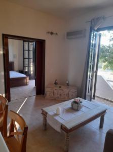 Postel nebo postele na pokoji v ubytování Villa Bianca + 37 fotografií