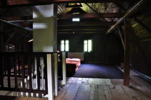 Postel nebo postele na pokoji v ubytování Chata nad Dziką Orlicą z jacuzzi