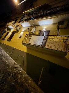 an overhead view of a building with a balcony at Casa Meravigliosa Fonseca in Naples