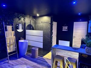 Fotografie z fotogalerie ubytování Lov’&Spa v destinaci Pont-à-Vendin