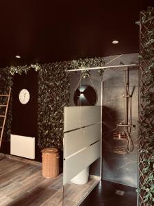 Fotografie z fotogalerie ubytování Lov’&Spa v destinaci Pont-à-Vendin