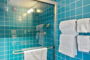 Koupelna v ubytování ZEY HOTEL + 18 fotografií