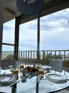 Ресторант или друго място за хранене в Villa Marina - apartamento a menos de 5 minutos de la playa