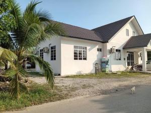 Bangunan di mana terletaknya rumah percutian