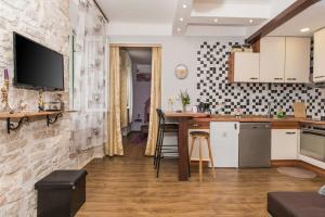Кухня или мини-кухня в Apartman Bella,ŠIBENIK,Croatia

