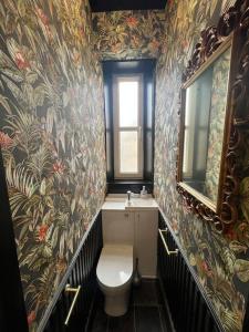 Koupelna v ubytování Newly refurbished central flat