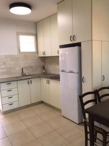 Galeriebild der Unterkunft Daissy house - דירה פרטית בנאות גולף לא זמין כרגע לא להזמין בבקשה in Caesarea + 16 Fotos