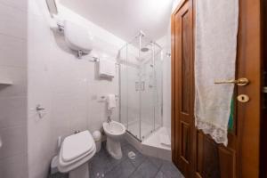 Phòng tắm tại Trastevere - Viaggio a Roma Antica