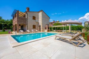 Bazén v ubytování Paradise Villas Istria nebo v jeho okolí