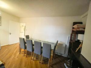 Flat 4, Kingsbury house