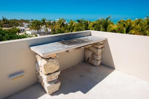 Ảnh trong thư viện ảnh của 87965 Spacious and private retreat 1 block from the Ocean in Progreso East ở Progreso