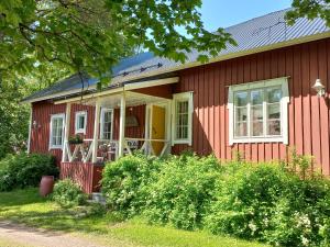 Hoone, kus puhkemaja asub