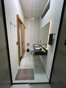 Cantinho Estrelado - Casa automatizada com ALEXA的一间浴室