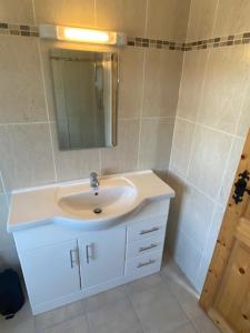 Foto dalla galleria di JMD Lodge - Self Catering Property in the heart of The Burren between Ballyvaughan, Lisdoonvarna, Doolin and Kilfenora in County Clare Ireland a Ballyvaughan