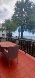 Peisaj natural din apropierea acestui apartament +51 fotografii