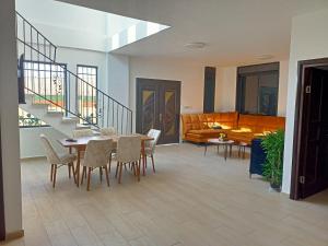 Ruang duduk di Al bader villa