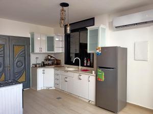 Dapur atau dapur kecil di Al bader villa