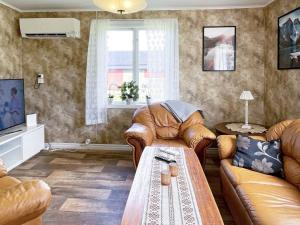 Χώρος καθιστικού στο 4 person holiday home in FÄRGELANDA-By Traum