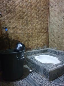 Un baño de Kancah Nangkub