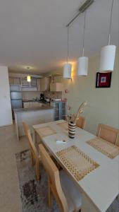 Køkken eller tekøkken på Rusalka Apart-Residence