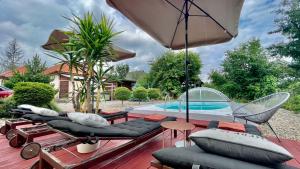 Bazén v ubytovaní SunsetT+T residence alebo v jeho blízkosti