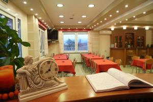 Gallery image of Hotel Souita in Paralia Katerinis