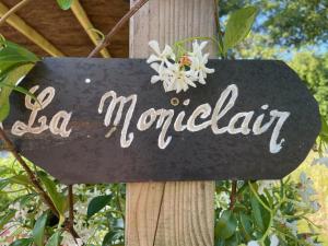 Gallery image of Ty Sau Hiol, La Moniclair in Péaule +9 photos