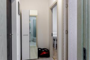 A bathroom at Trea Apartment