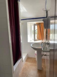 Villaggio La Roccia camping的一间浴室