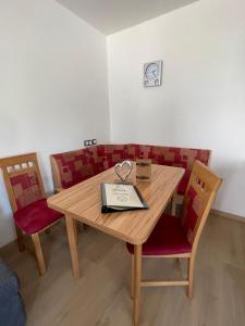 Istumisnurk majutusasutuses Haus zum Glück