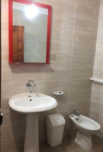 Villaggio La Roccia camping的一间浴室