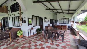 Galería fotográfica de Finca Hotel El SAMAN de alto bonito en Montenegro