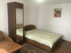 Billede fra billedgalleriet på Номер та Паркінг -Rooms Parking Світло Є 24 на 7! i Chernivtsi