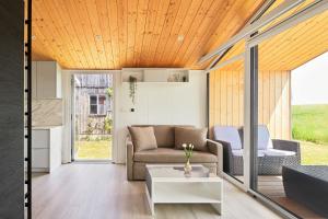 Gambar di galeri bagi Modernes Tiny House -neu 2021- di Uigendorf