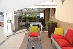 A seating area at Il Terrazzo 40 metri dal mare