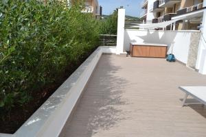 A balcony or terrace at Il Terrazzo 40 metri dal mare