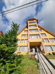 Το κτήριο όπου στεγάζεται  ο ξενώνας