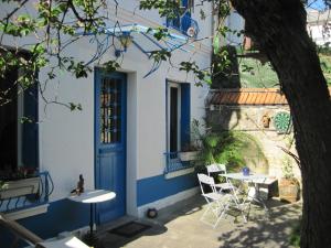 Gallery image of Le Jardin de Cécile et Benoit - Bed and Breakfast in Malakoff