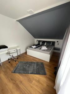 Postel nebo postele na pokoji v ubytování Villa Luca Free Garage Parking